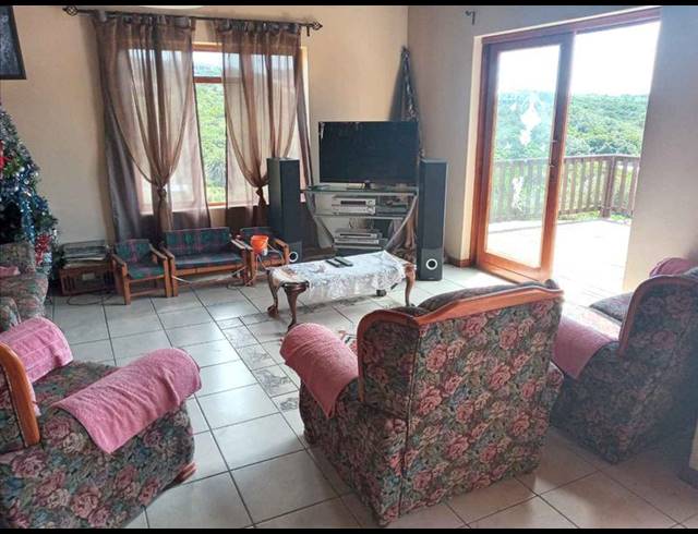 5 BEDROOM HOUSE FOR SALE IN STILBAAI-WES